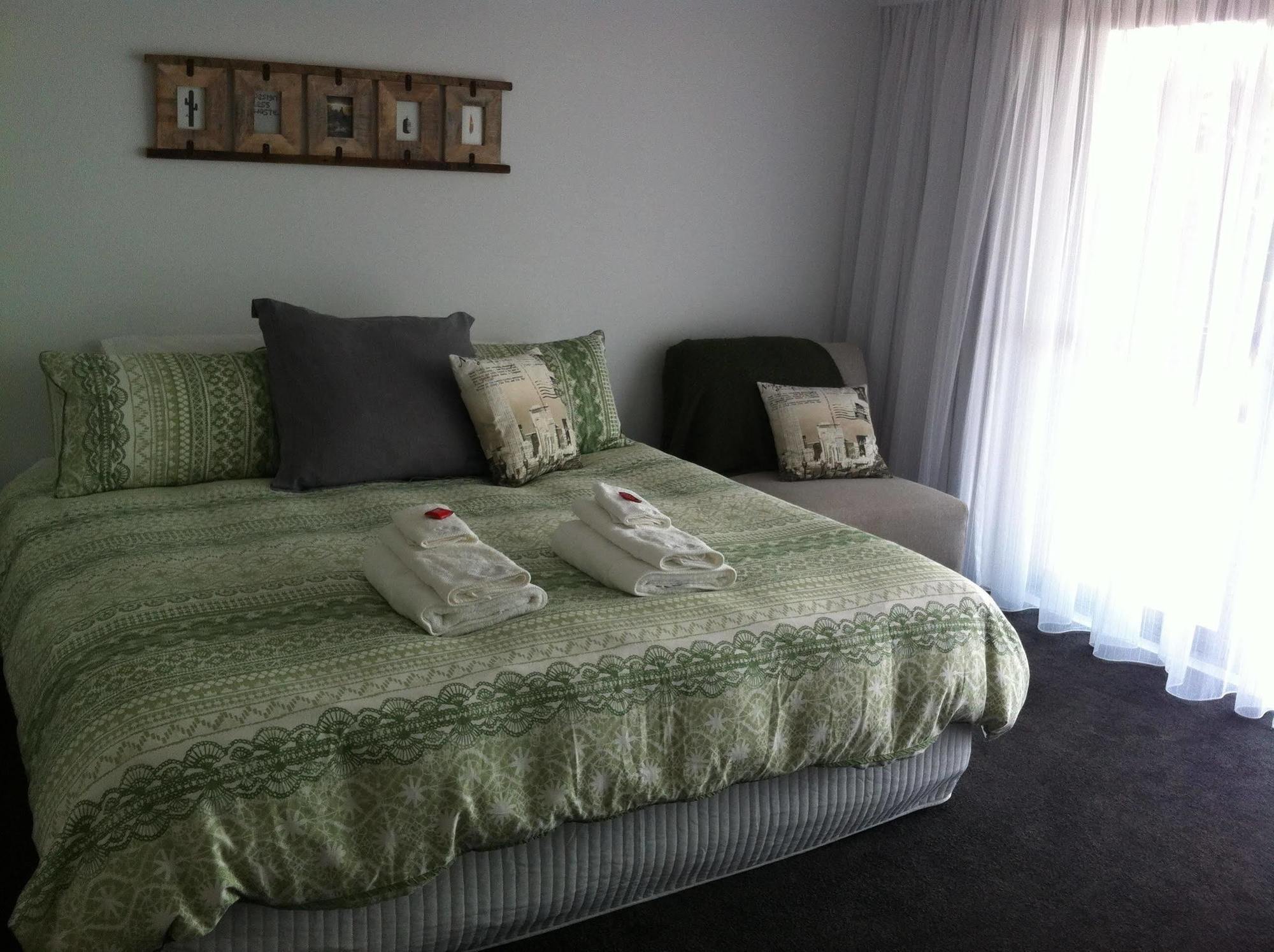 Corinella On The Esplanade Bed & Breakfast Ngoại thất bức ảnh